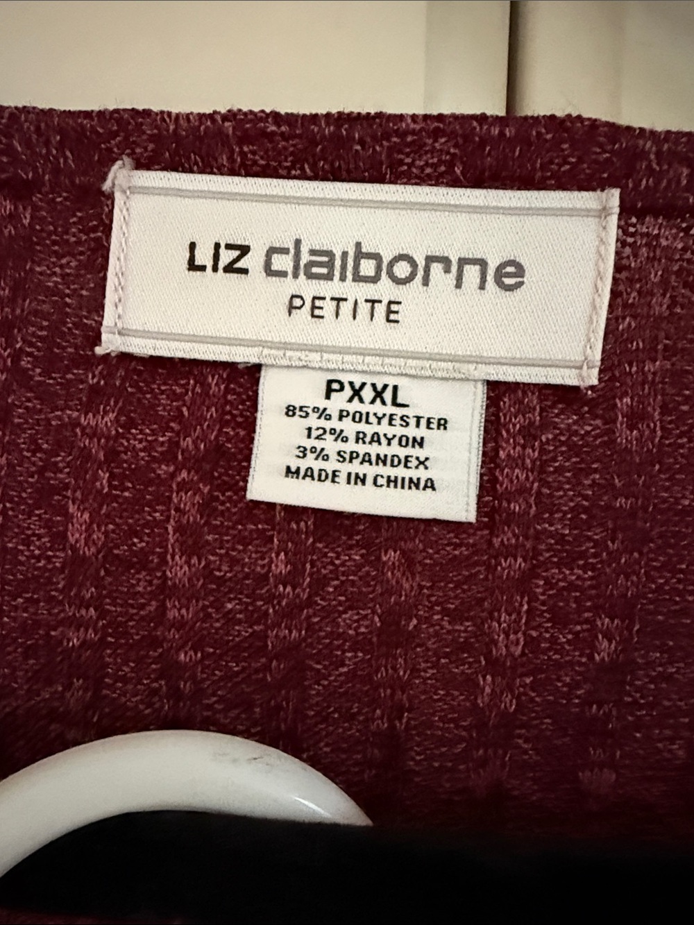 3 Liz Claiborne V-Neck Sweaters in Burgundy, Blue & Black - Picture 4 of 12